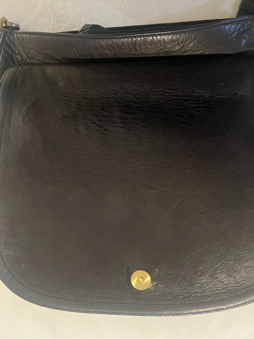 💚Gianni Conti metal logo plaque Black Leather Shoulder Bag with Gold Plaque🩷